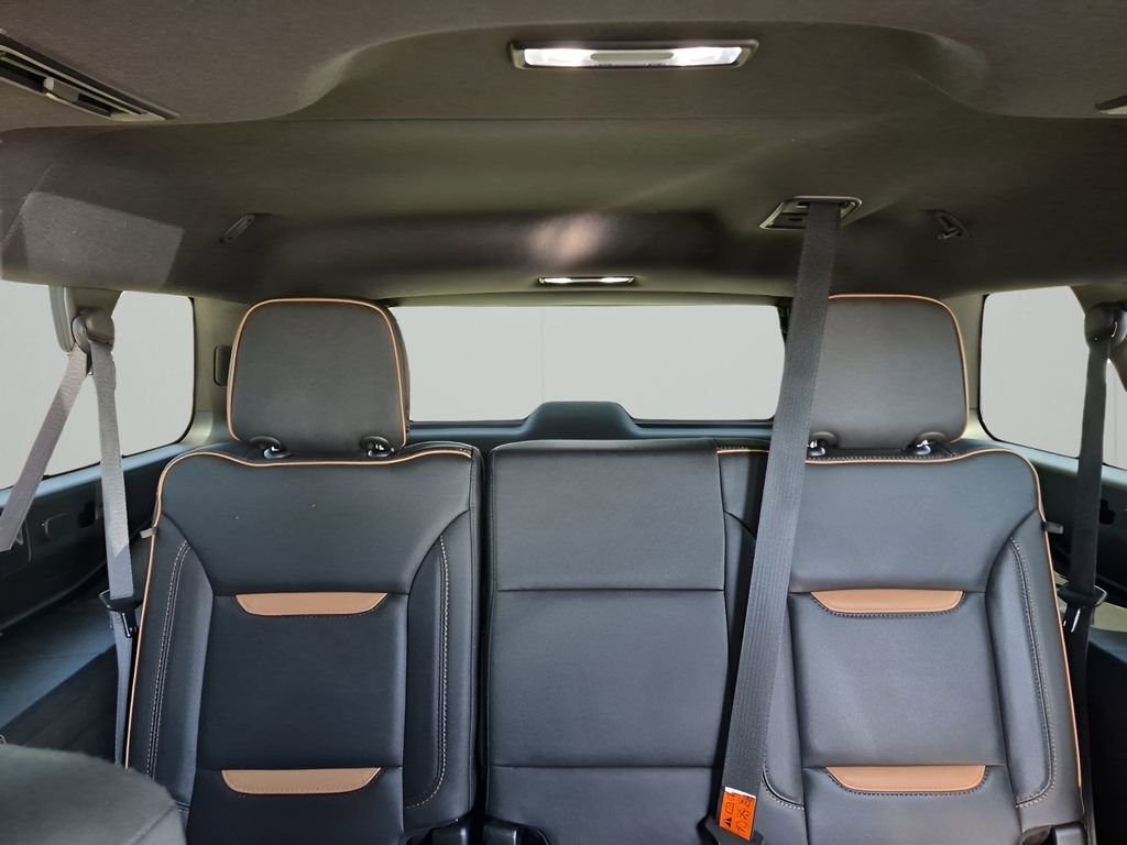 Used 2023 GMC Yukon XL AT4 w/ AT4 Premium Package image 26