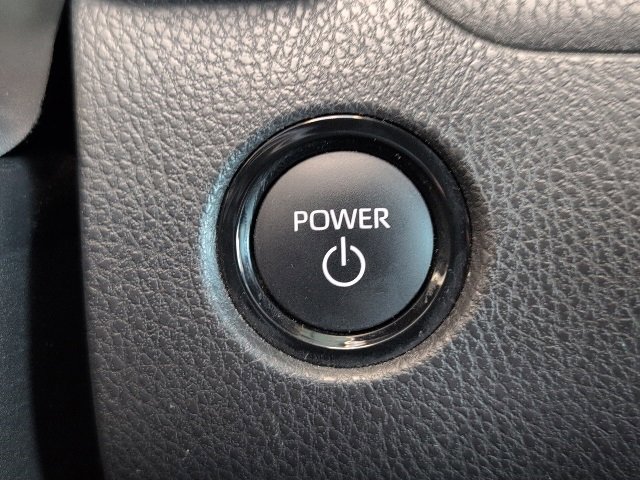 Used 2025 Toyota Camry SE image 27