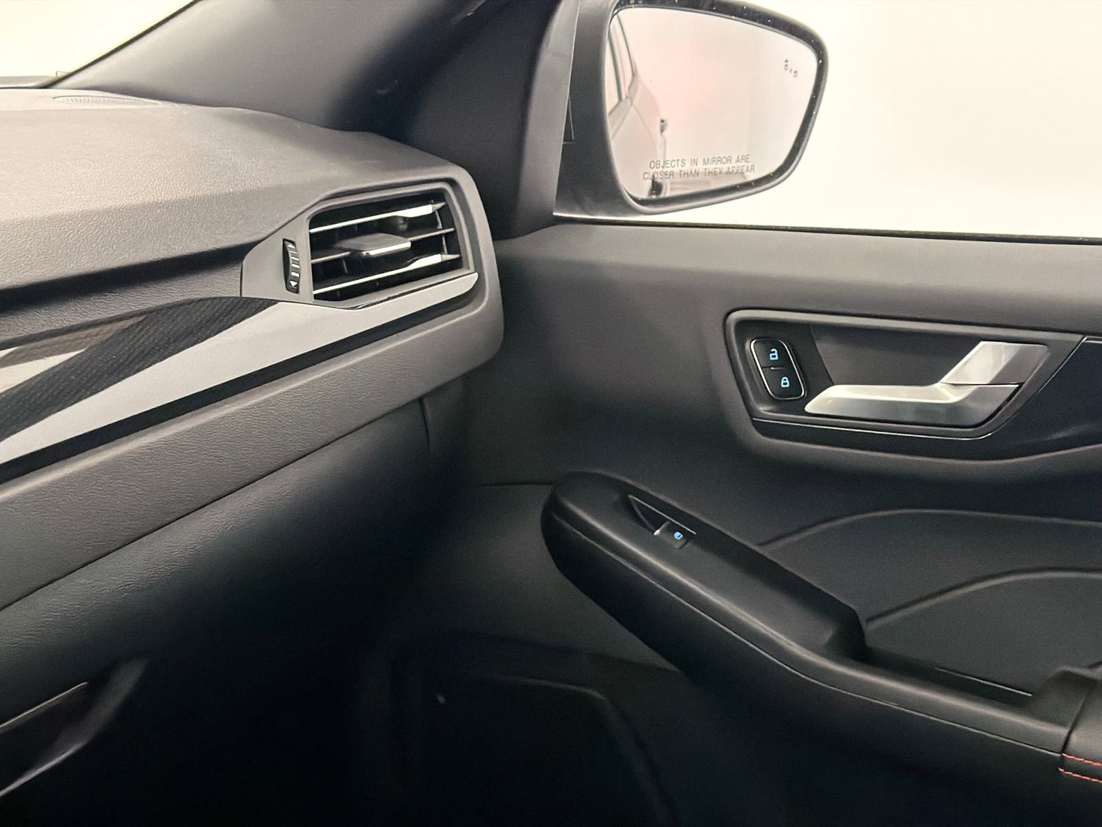 New 2026 Ford Escape ST-Line w/ Tech Pack #1 image 30