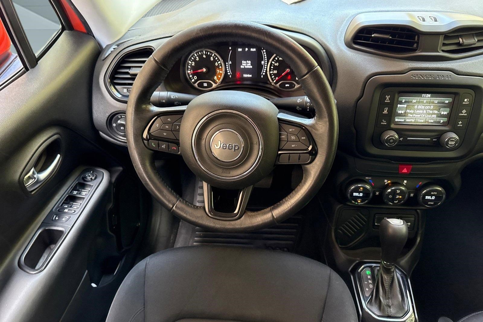 Used 2017 Jeep Renegade Altitude FWD image 27