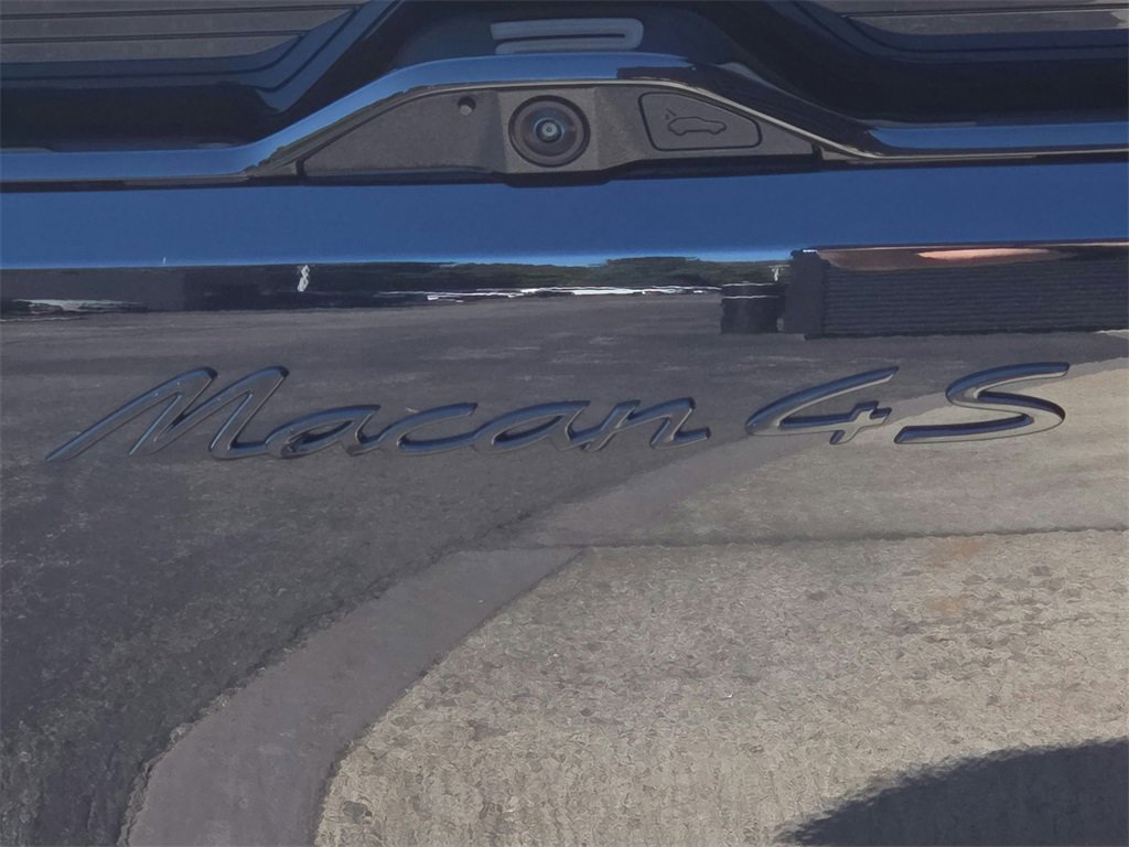 New 2025 Porsche Macan 4S Electric image 29