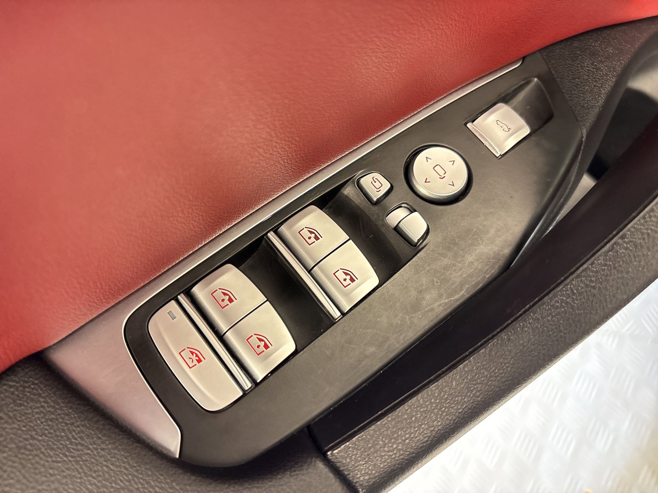 Certified 2024 BMW X4 xDrive30i w/ Parking Assistance Package image 20