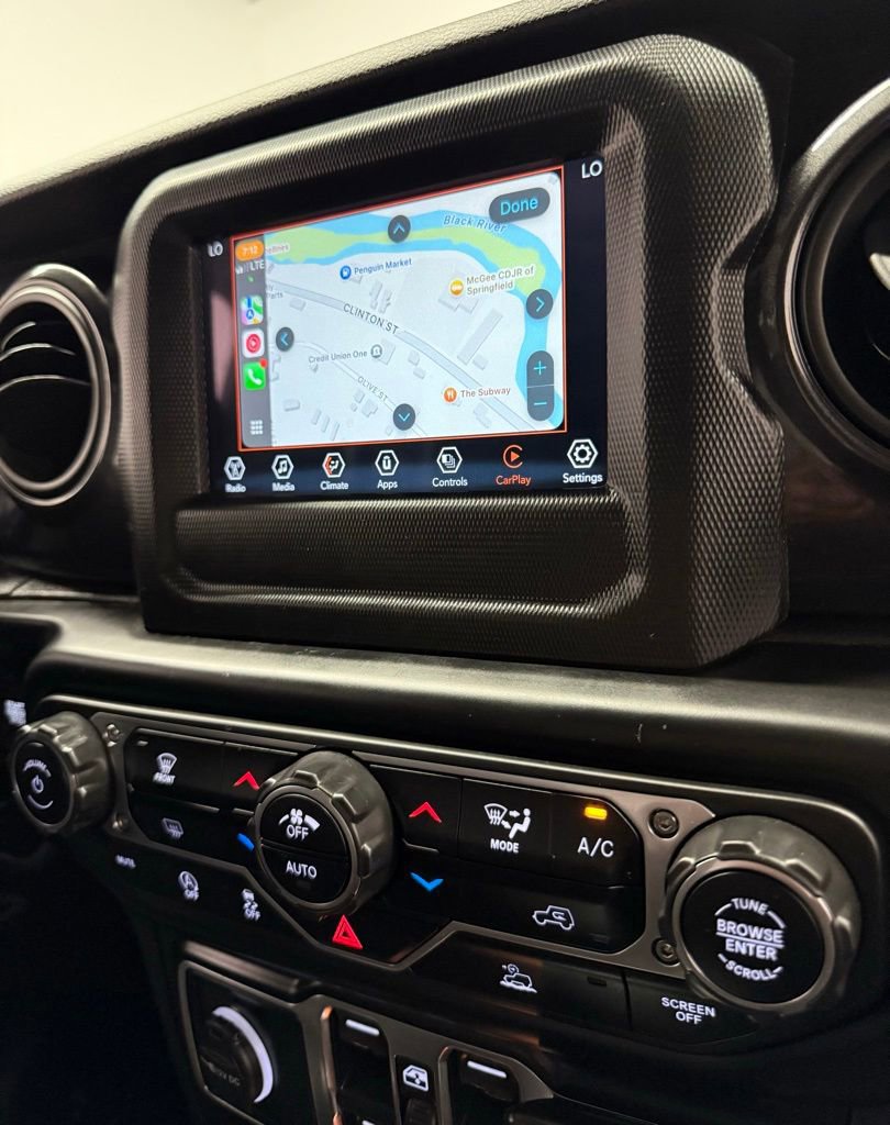 Used 2021 Jeep Wrangler Unlimited Sport w/ Technology Group image 25