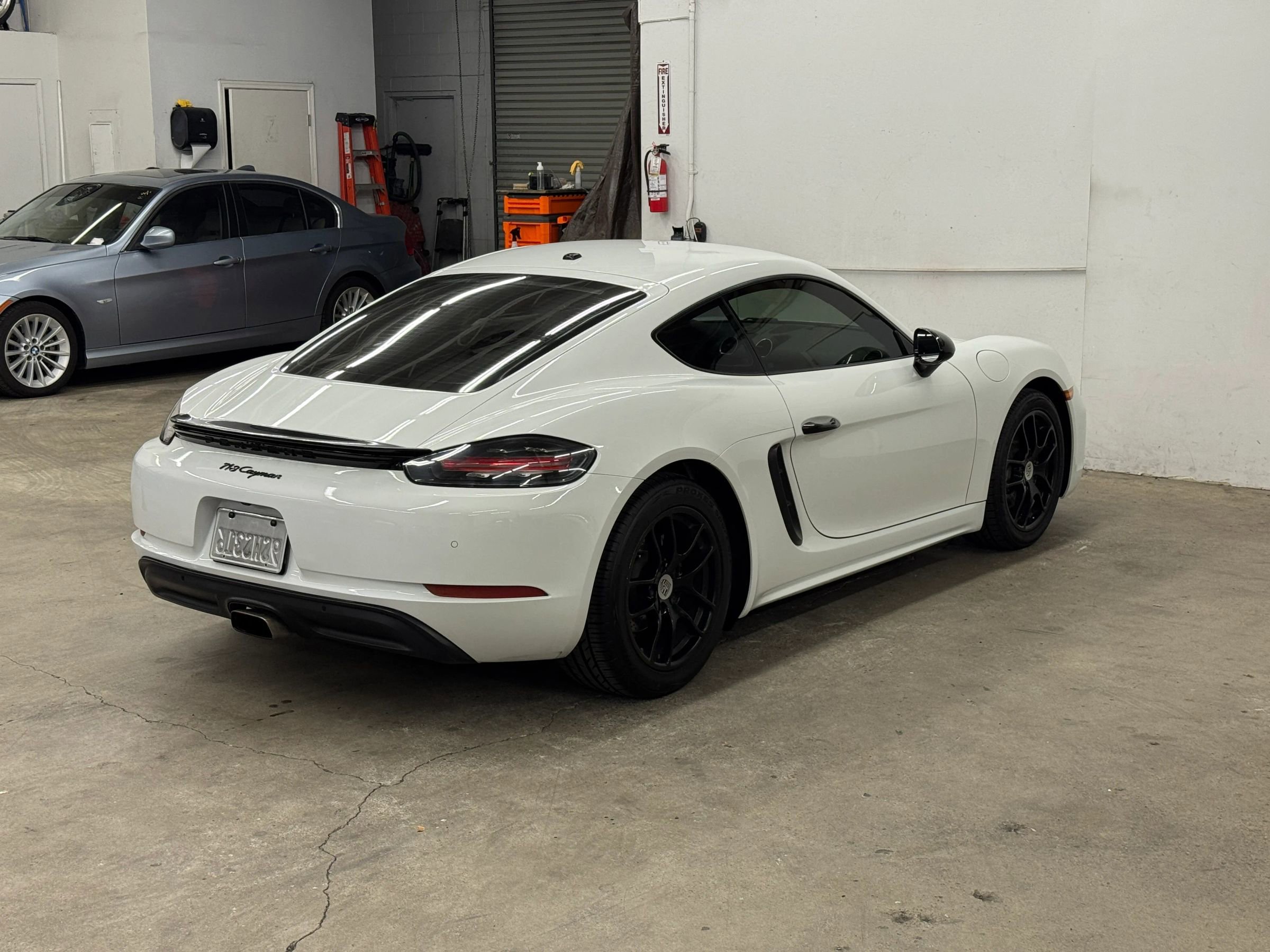 Used 2018 Porsche 718 Cayman RWD image 7
