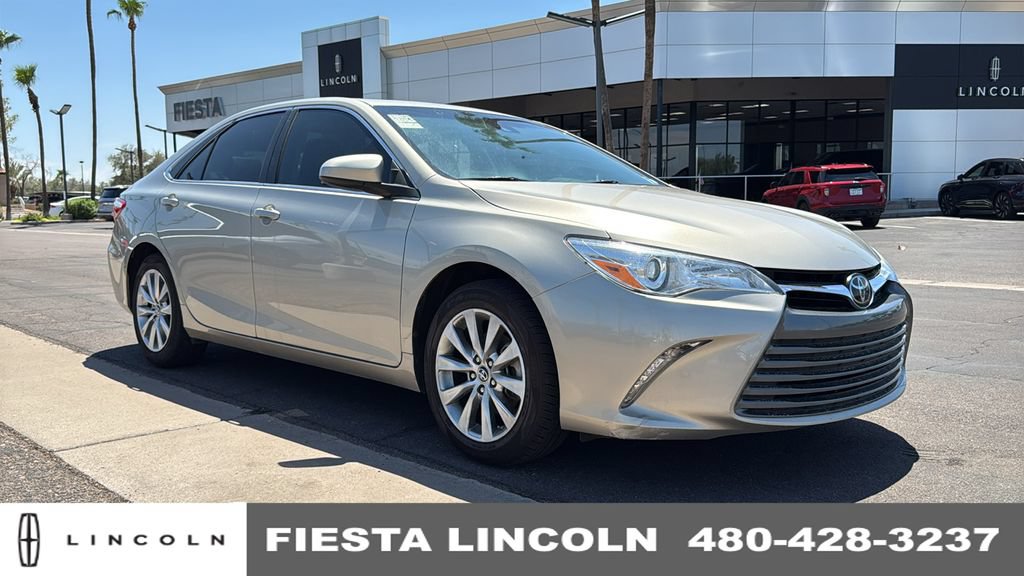 Used 2017 Toyota Camry XLE w/ Moonroof Package FWD image 1