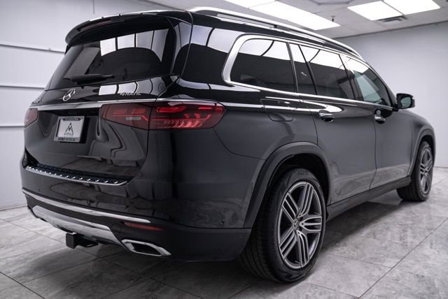 Used 2025 Mercedes-Benz GLS 450 4MATIC image 9