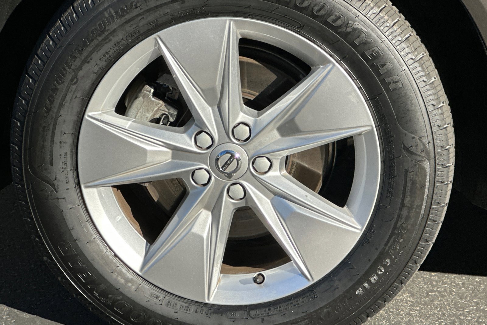 Certified 2022 Volvo XC60 B5 Momentum image 34