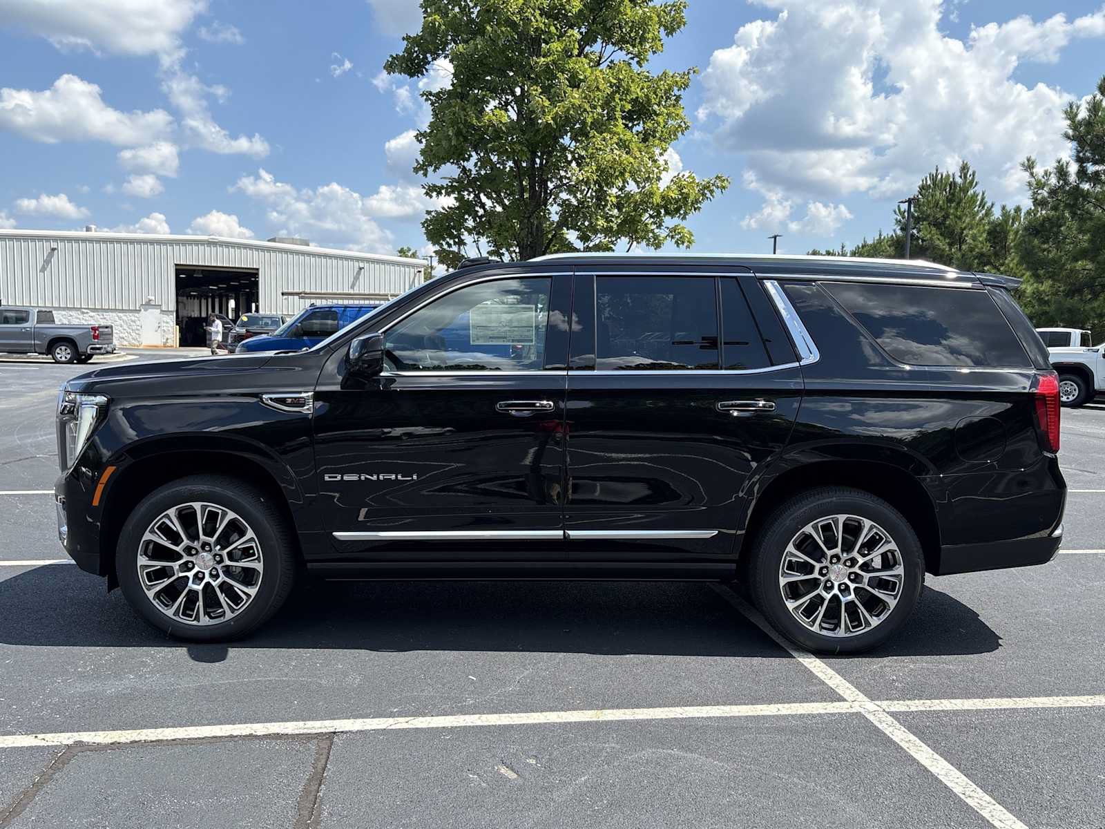 New 2026 GMC Yukon Denali w/ Sun & Power Step Package AWD/4WD image 19