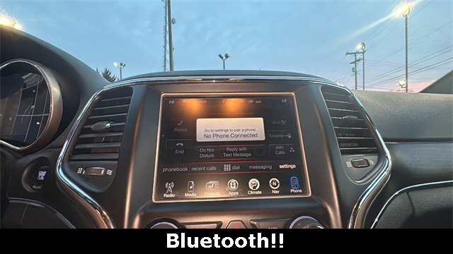 Used 2015 Jeep Grand Cherokee Limited image 3