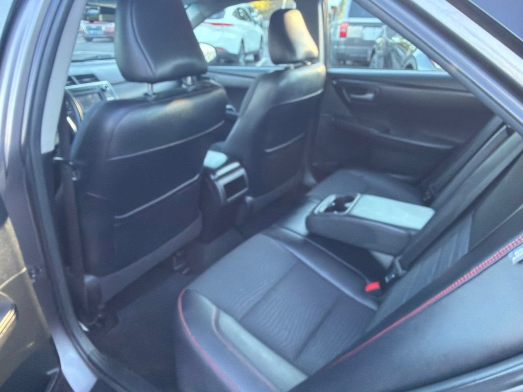 Used 2015 Toyota Camry SE FWD image 14