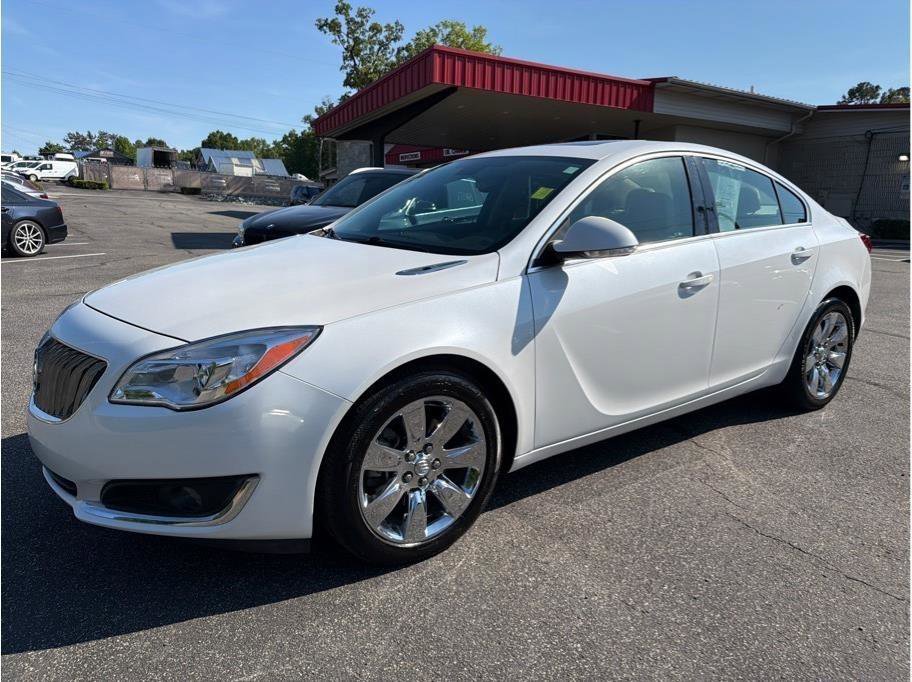 Used 2016 Buick Regal FWD image 3