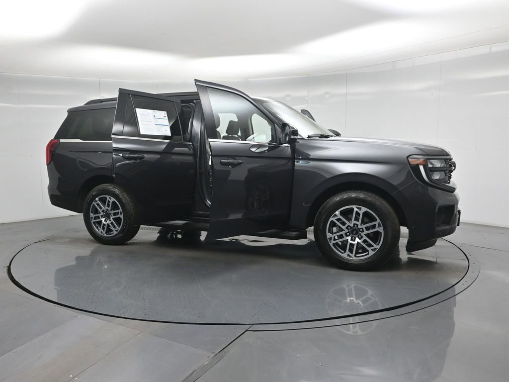 Certified 2025 Ford Expedition Active AWD/4WD image 33