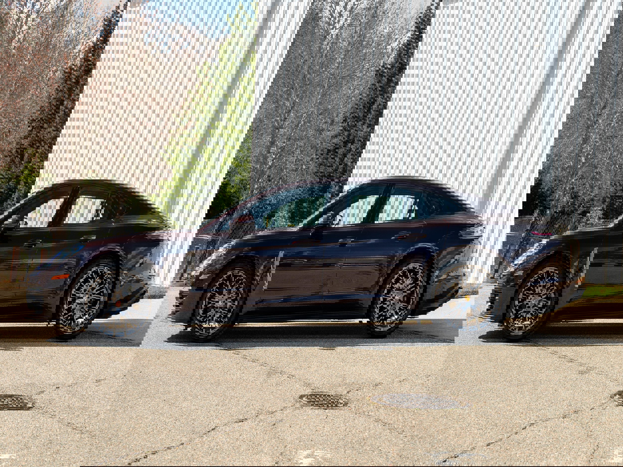 Certified 2023 Porsche Panamera 4 Platinum Edition image 2