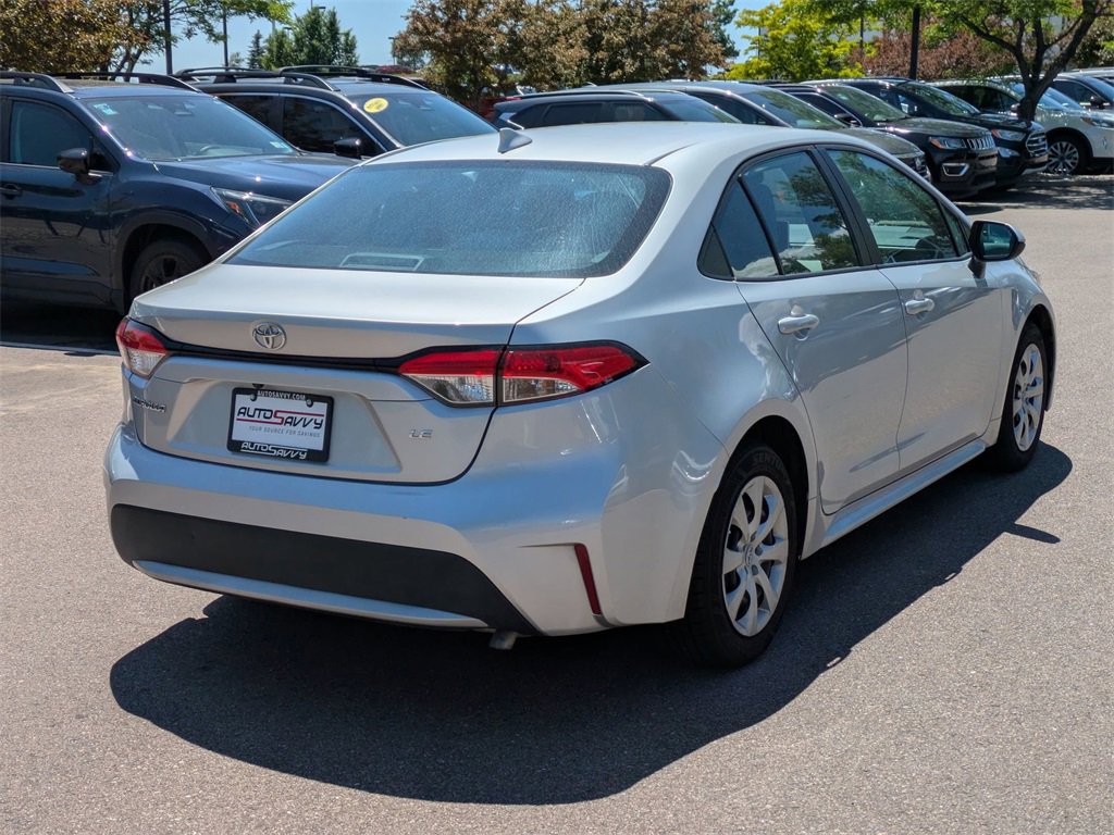 Used 2021 Toyota Corolla LE image 3