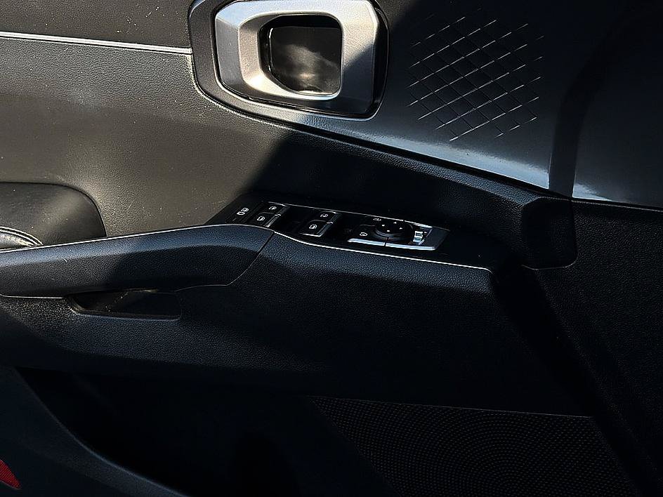 Used 2022 Kia Sorento S w/ Panoramic Sunroof Package FWD image 24