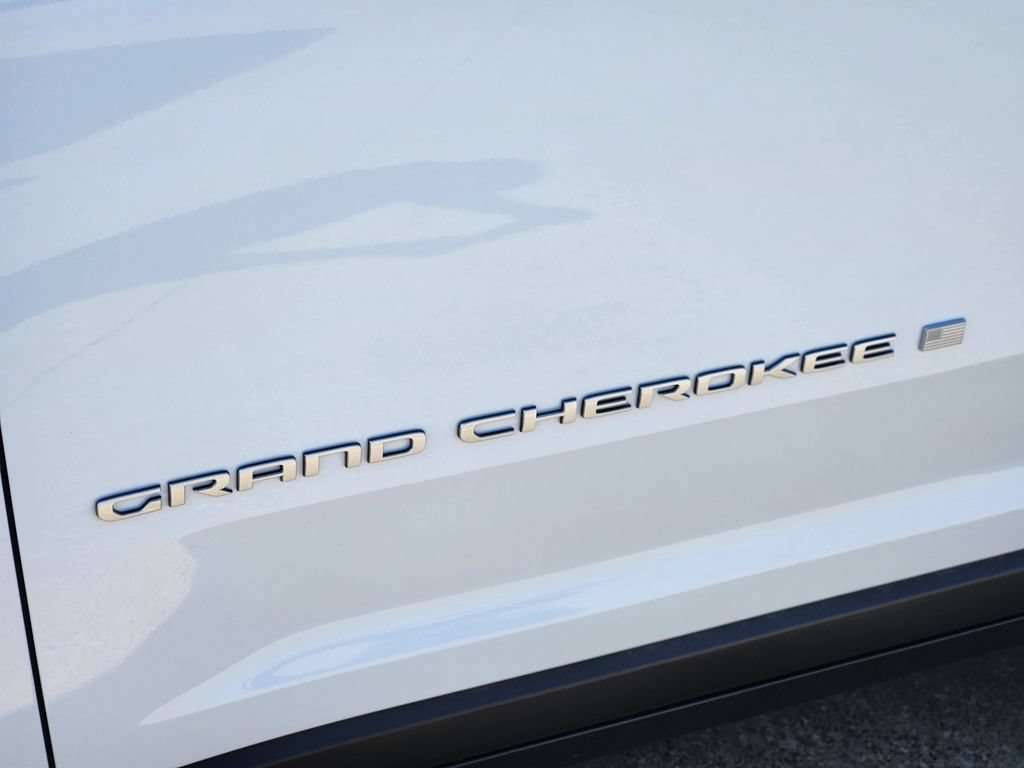 New 2026 Jeep Grand Cherokee L 4WD image 8
