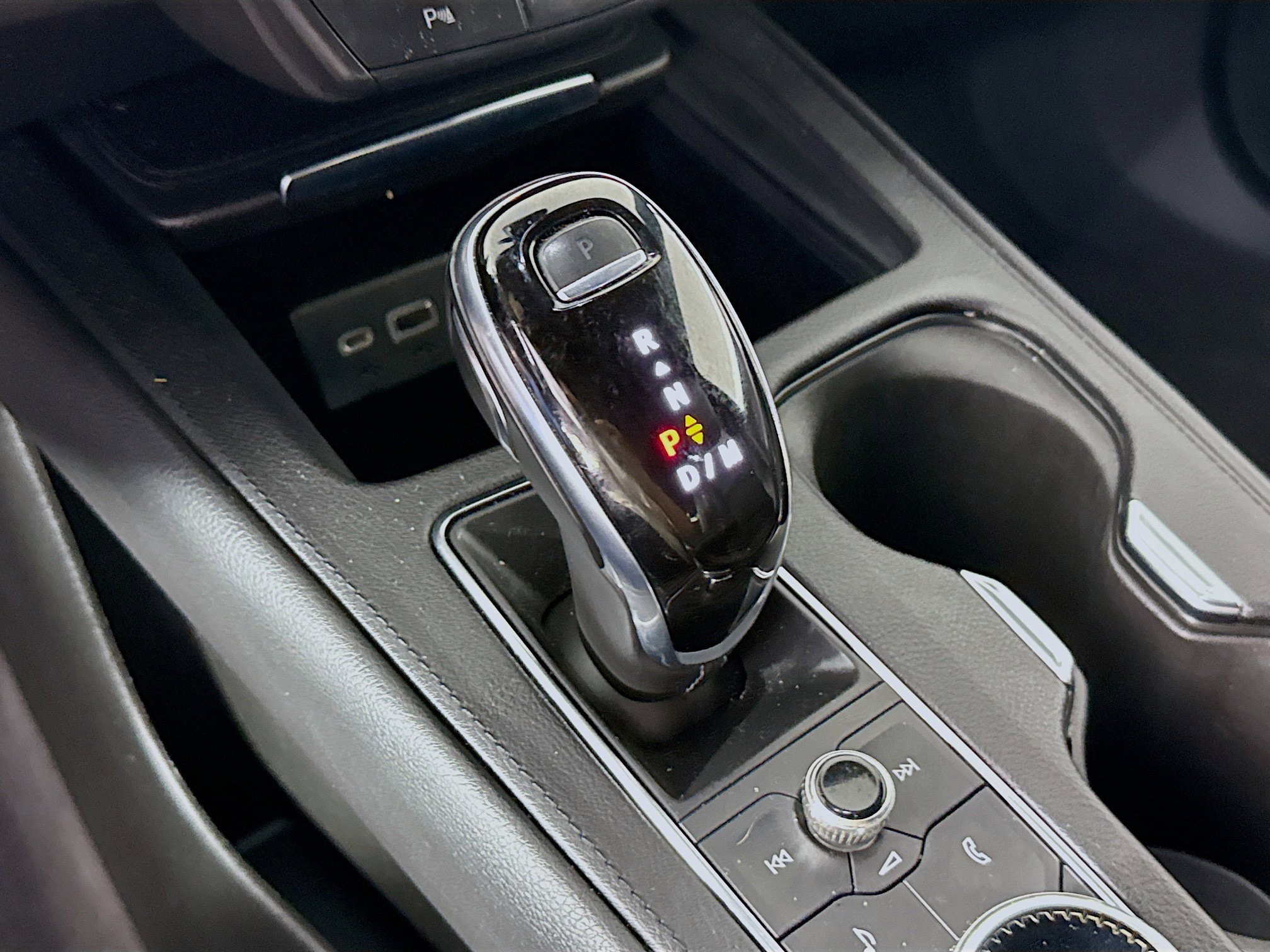 Used 2021 Cadillac XT4 Premium Luxury w/ LPO, Radiant Package image 19