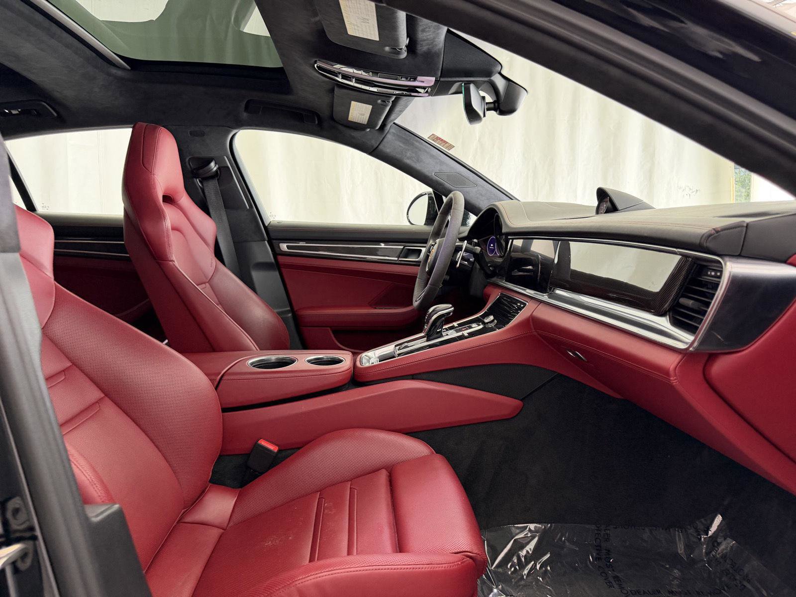 Used 2022 Porsche Panamera Turbo S image 16