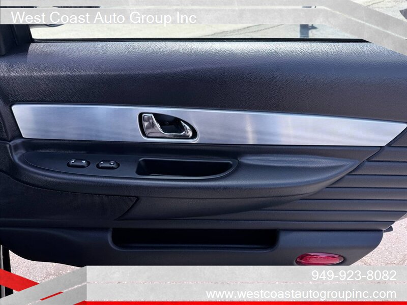 Used 2004 Ford Thunderbird RWD image 17