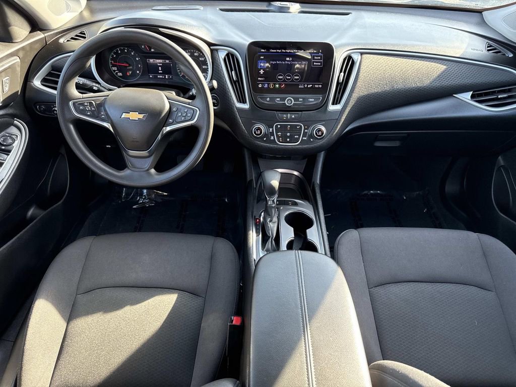Used 2024 Chevrolet Malibu LT image 16
