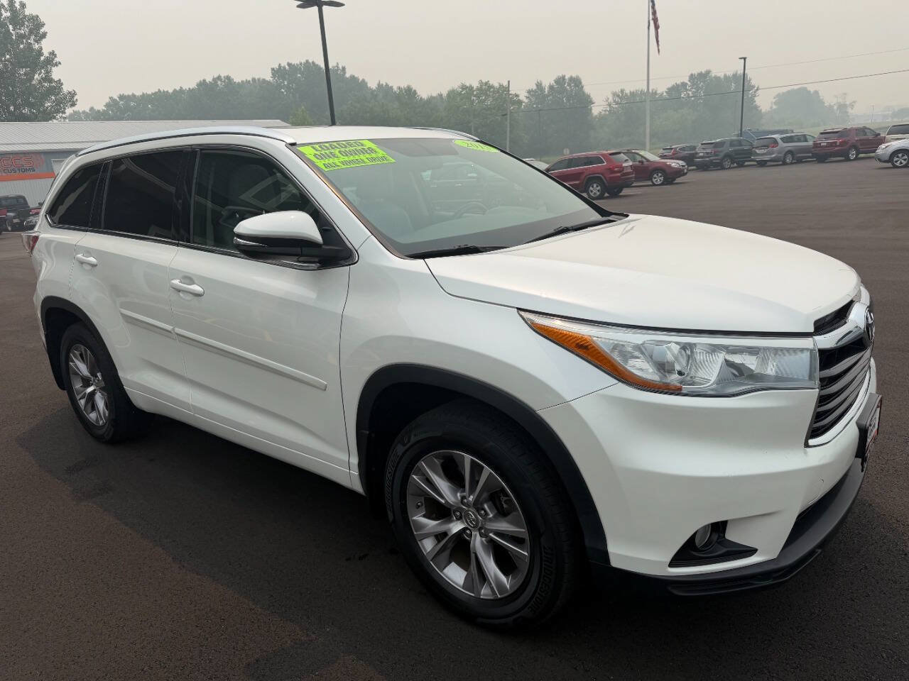 Used 2015 Toyota Highlander XLE AWD/4WD image 7