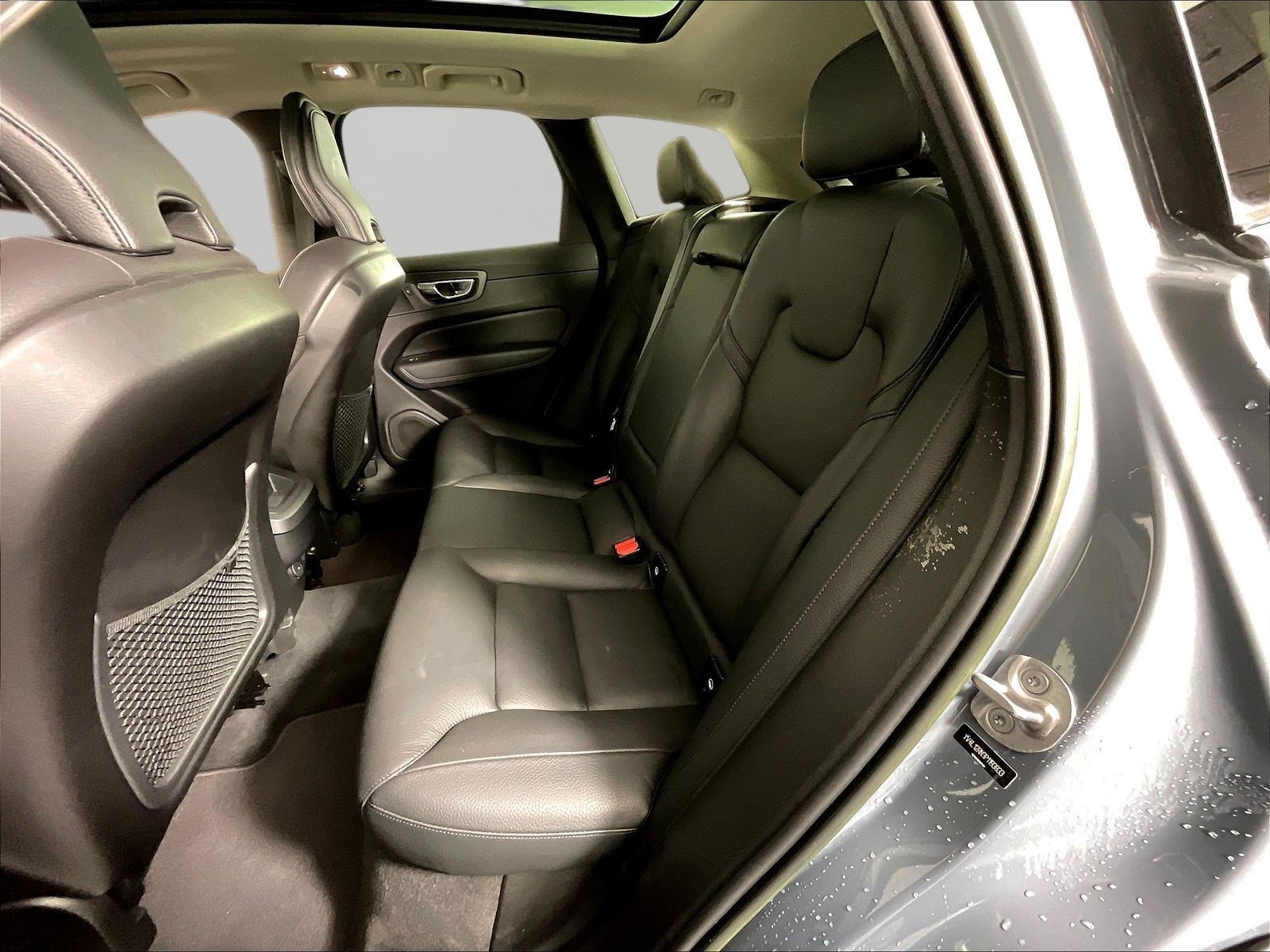 Used 2023 Volvo XC60 B5 Plus w/ Climate Package AWD/4WD image 21