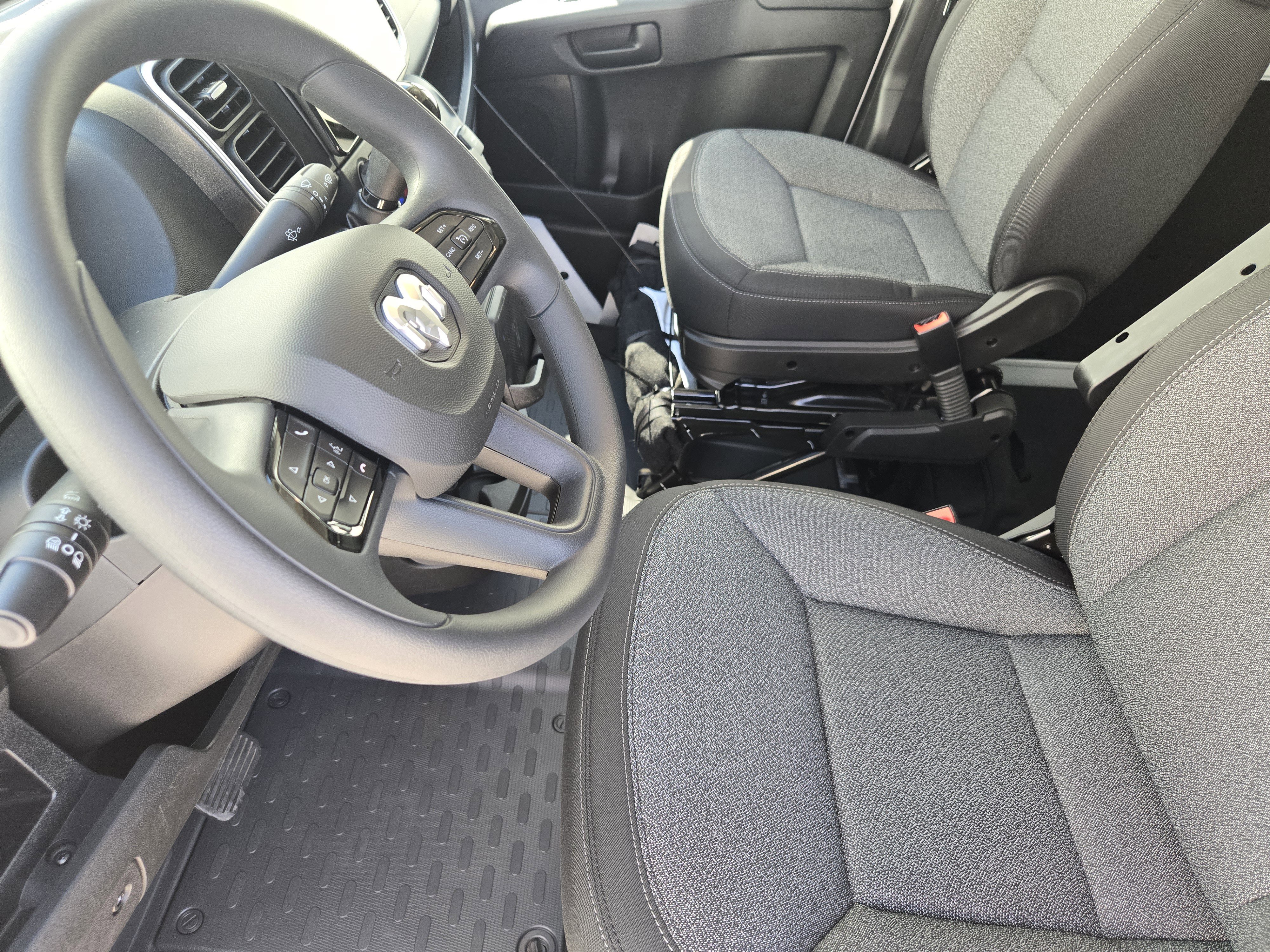 New 2026 RAM ProMaster 2500 w/ Premium Convenience Group image 10