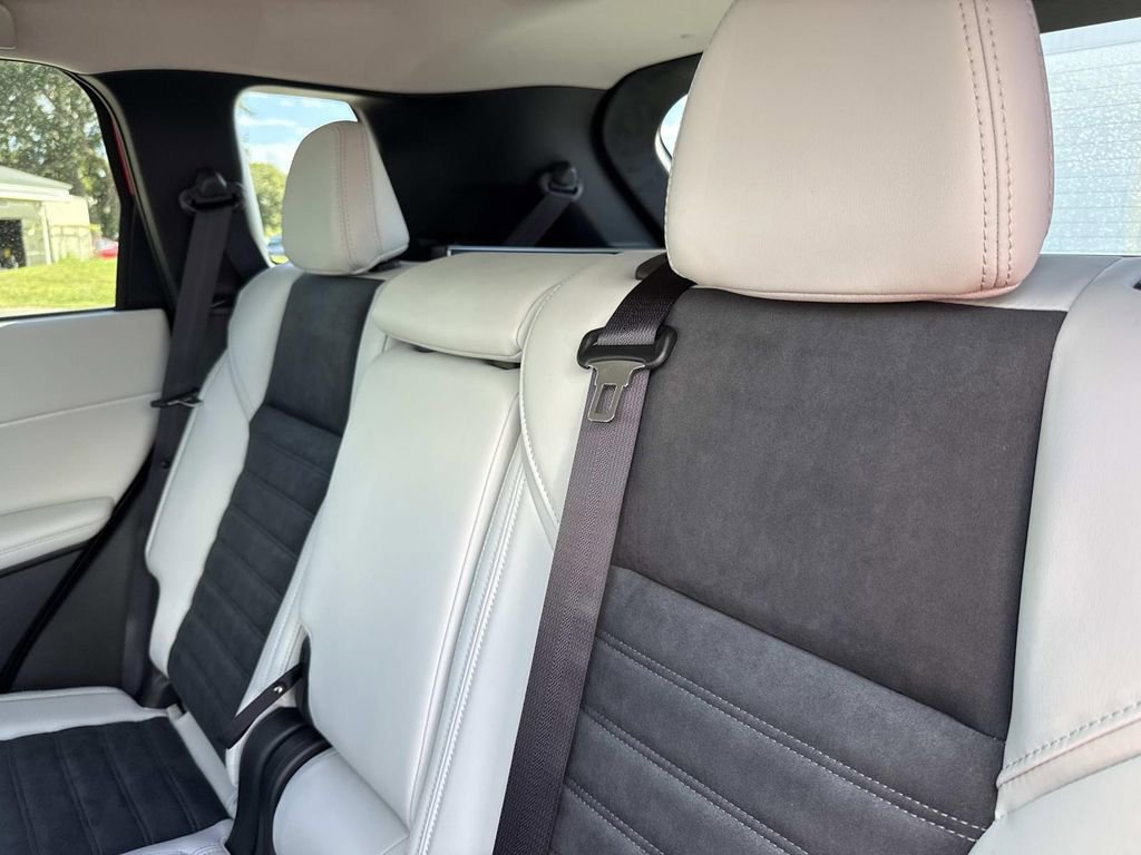 New 2025 Mitsubishi Outlander SE image 13