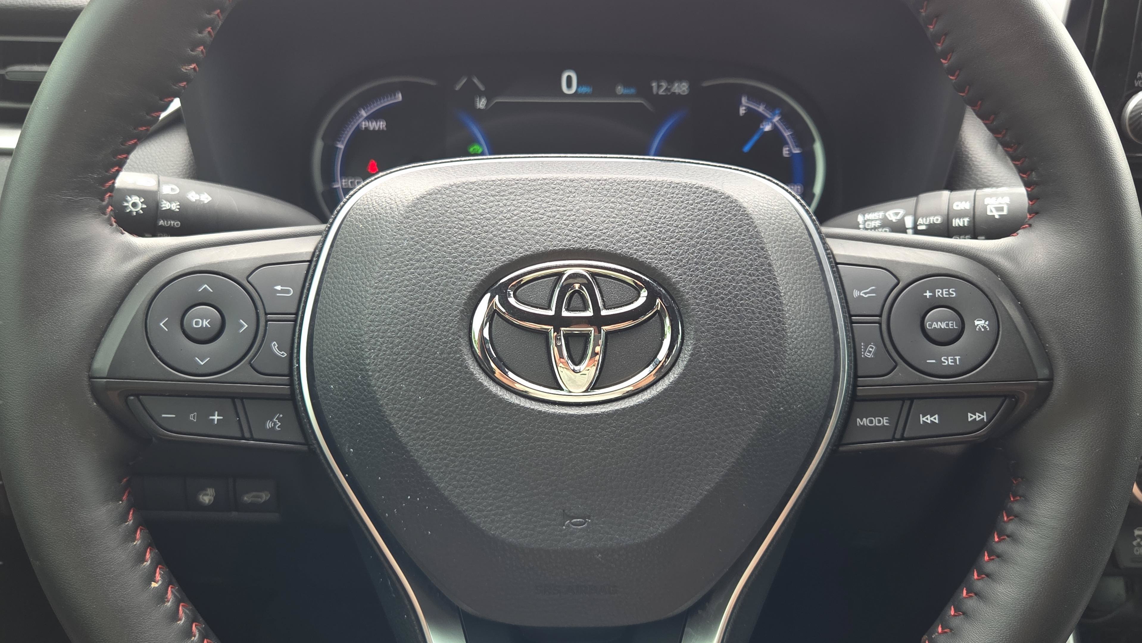 Certified 2022 Toyota RAV4 SE w/ Weather & Moonroof Package AWD/4WD image 28