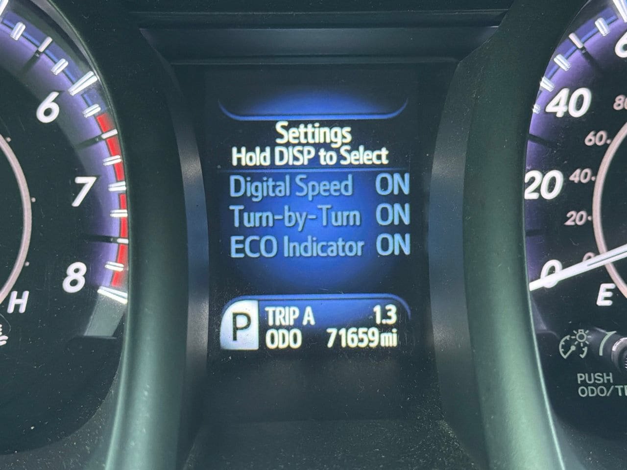 Used 2015 Toyota Avalon Limited w/ Technology Package FWD image 9