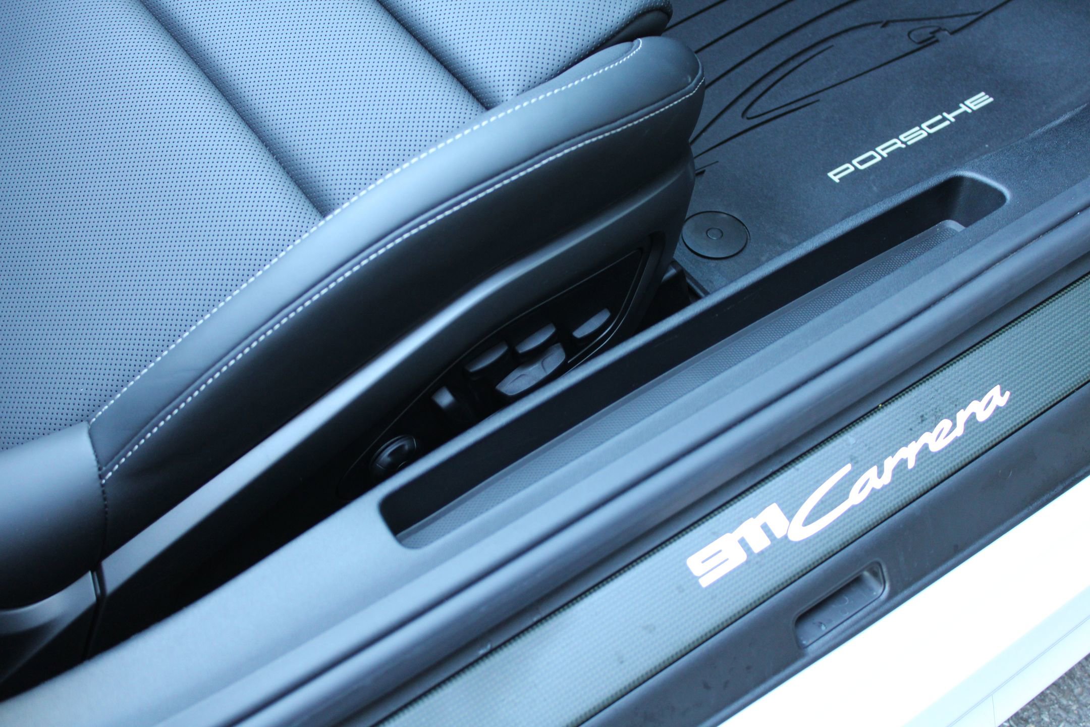 Used 2024 Porsche 911 Carrera image 27