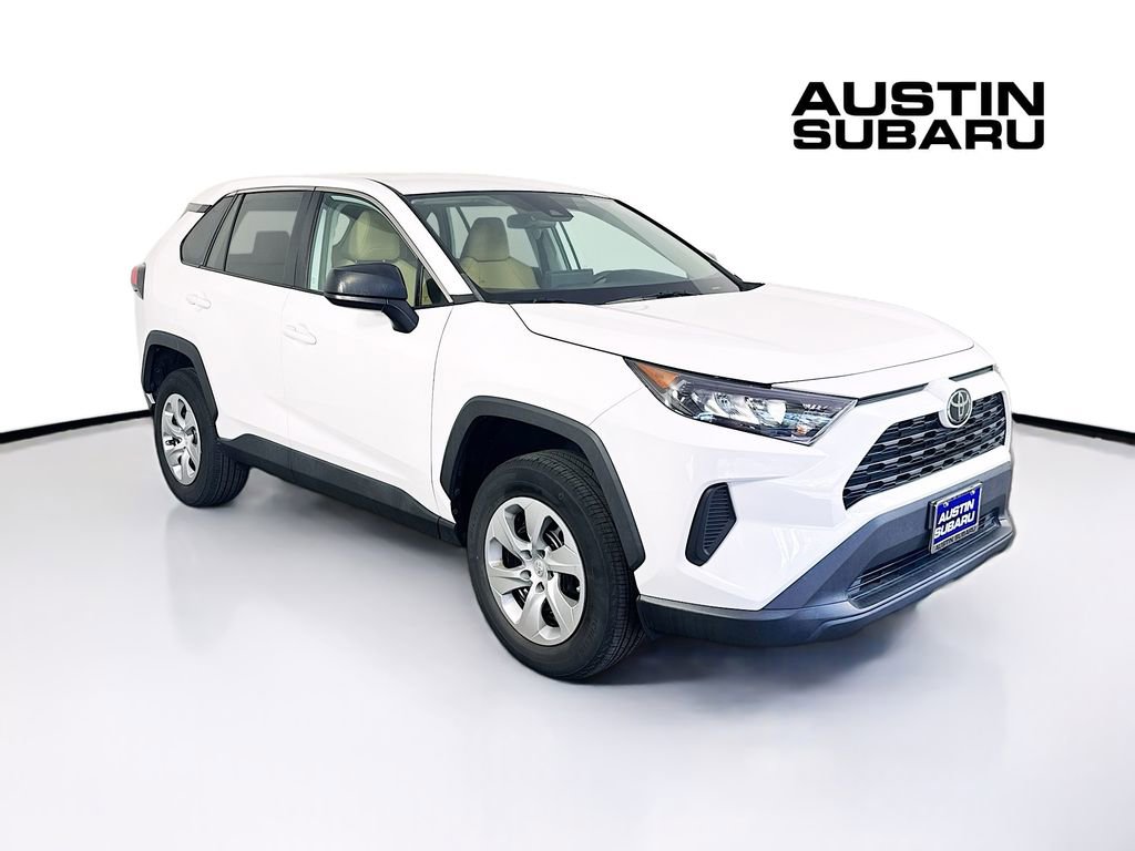Used 2022 Toyota RAV4 LE image 1