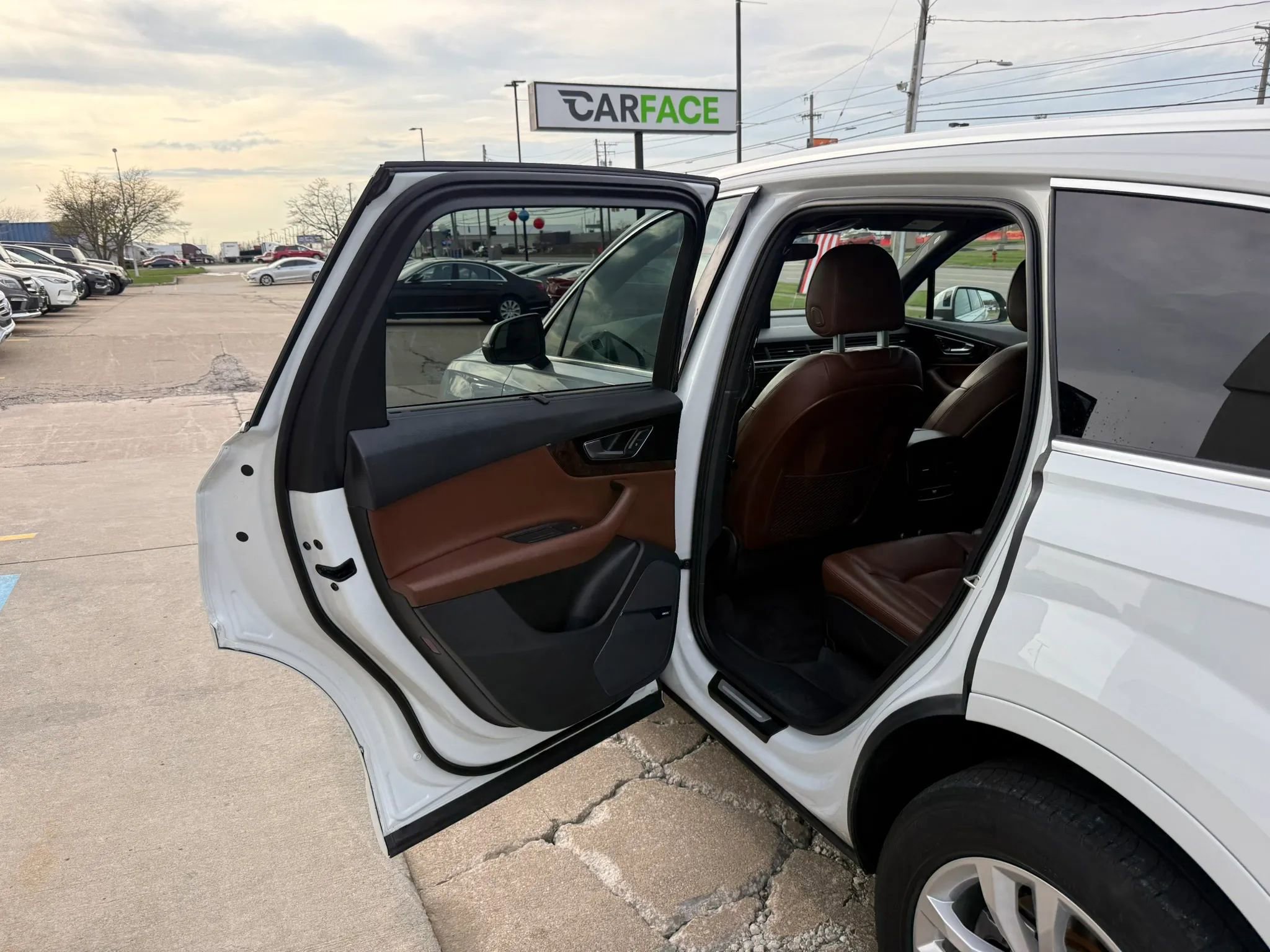 Used 2018 Audi Q7 3.0T Premium Plus image 20