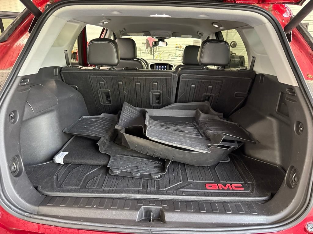Used 2023 GMC Terrain SLT AWD/4WD image 14