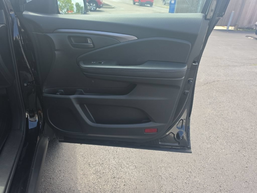 Used 2023 Honda Passport EX-L image 33