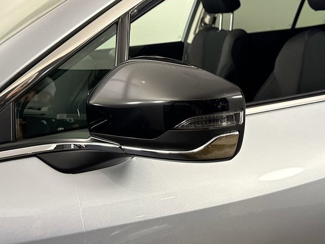 Used 2024 Subaru Outback Premium image 19