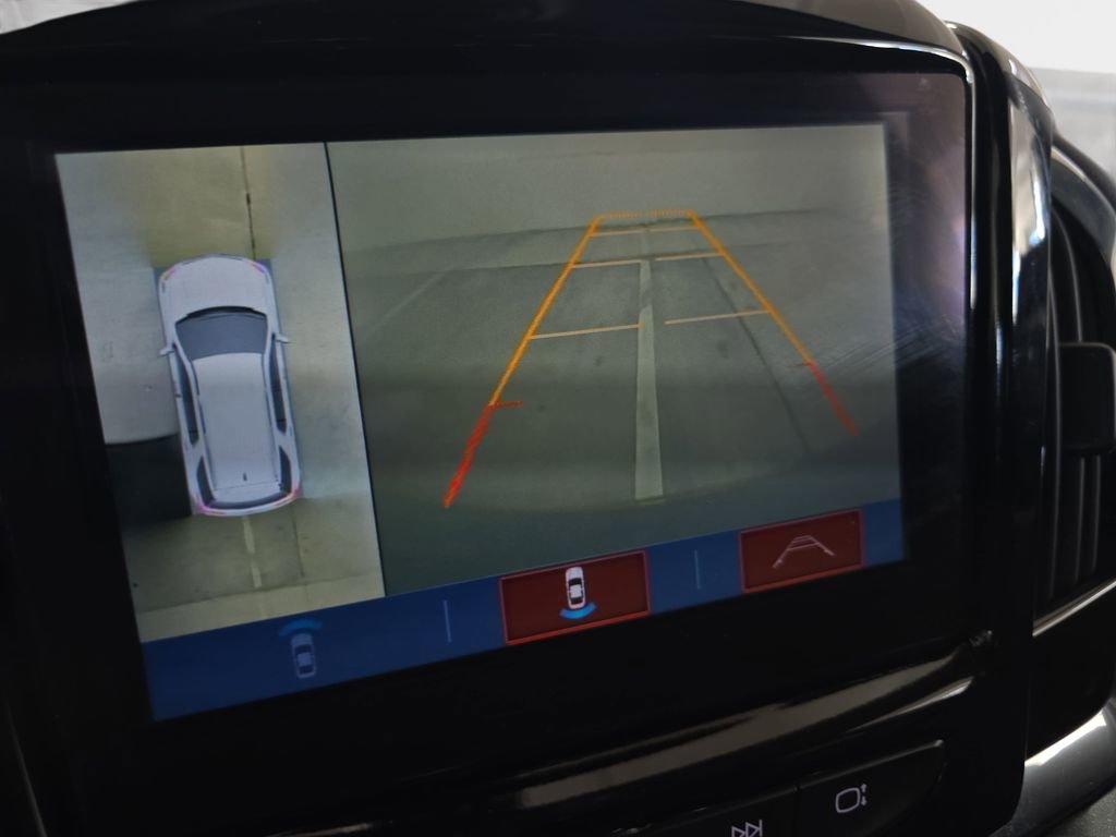 Used 2018 Chevrolet Traverse RS image 24