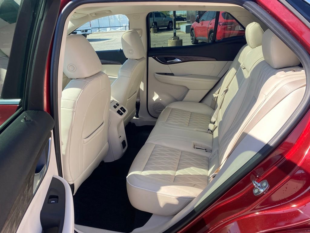 Used 2022 Buick Envision Avenir w/ Technology Package II image 13