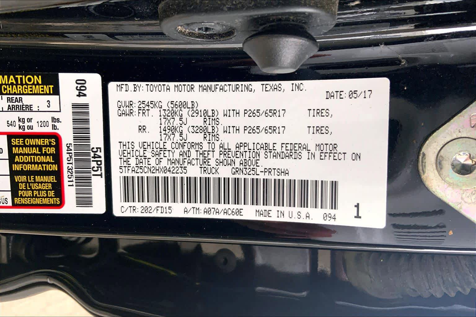 Used 2017 Toyota Tacoma TRD Sport w/ Tow Package RWD image 31