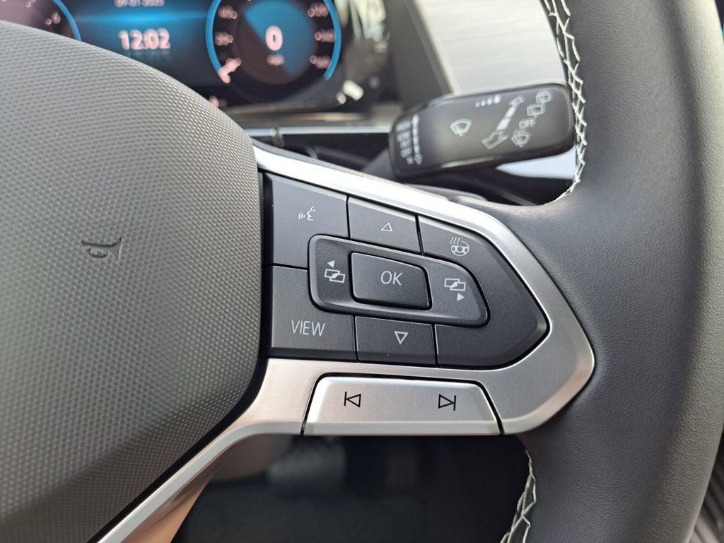 New 2026 Volkswagen Atlas Cross Sport SE image 13