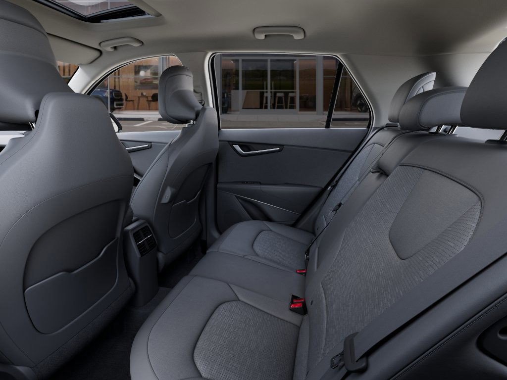 New 2025 Kia Niro SX Touring image 19