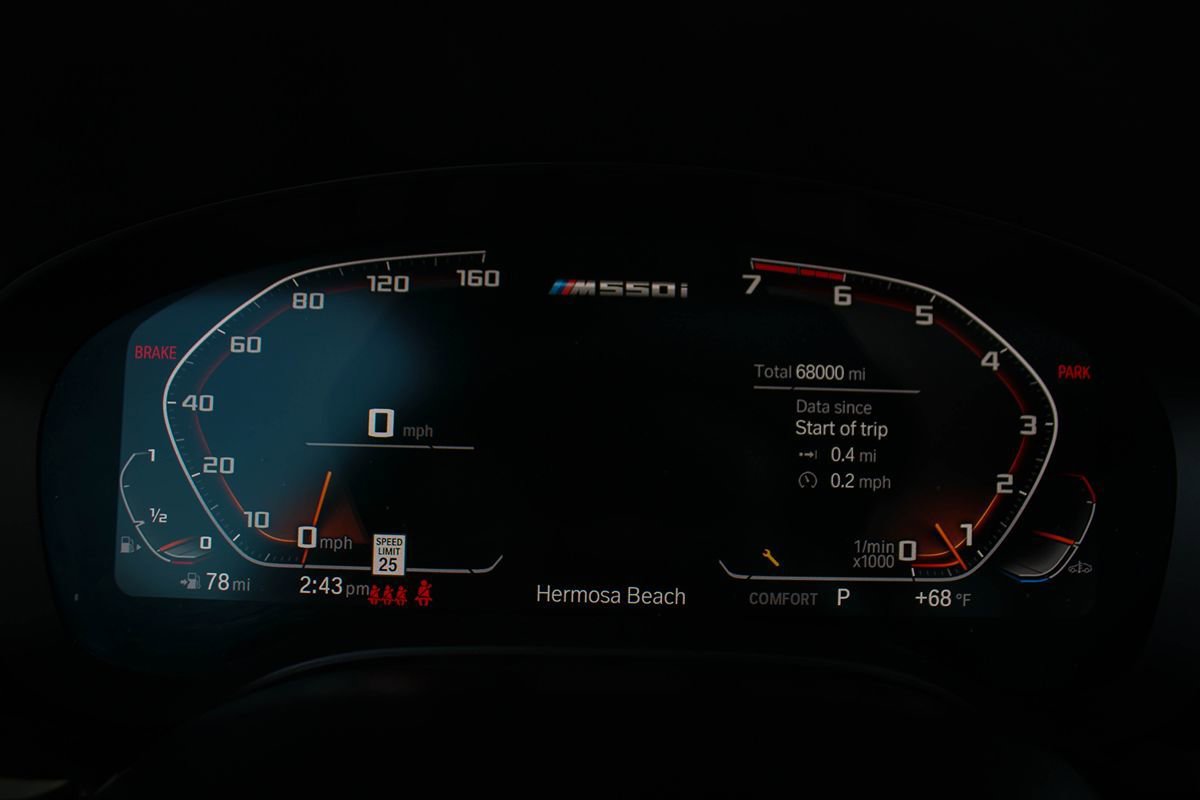 Used 2020 BMW M550i xDrive w/ Executive Package AWD/4WD image 28