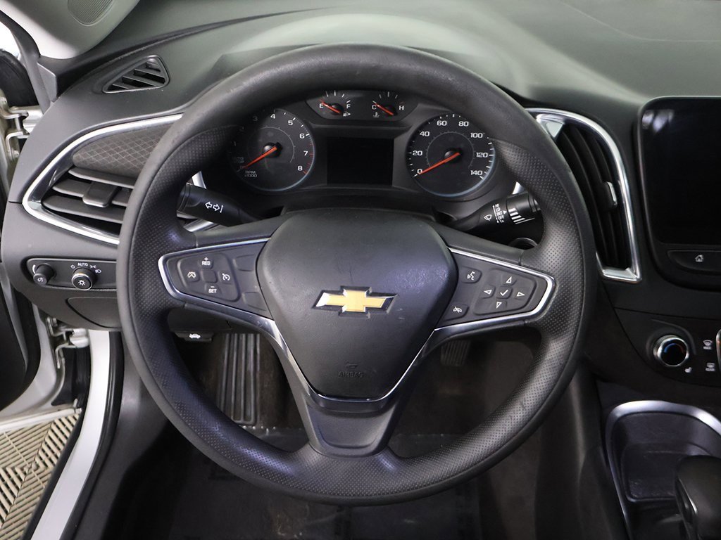 Used 2021 Chevrolet Malibu LT image 35