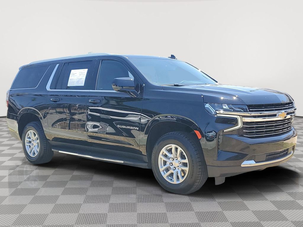 Used 2024 Chevrolet Suburban LT AWD/4WD image 3