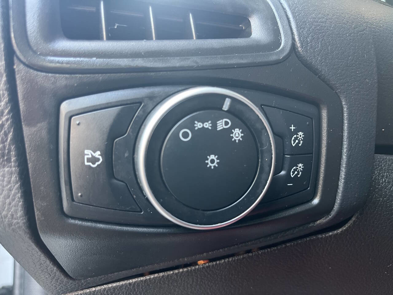 Used 2015 Ford Focus SE image 17