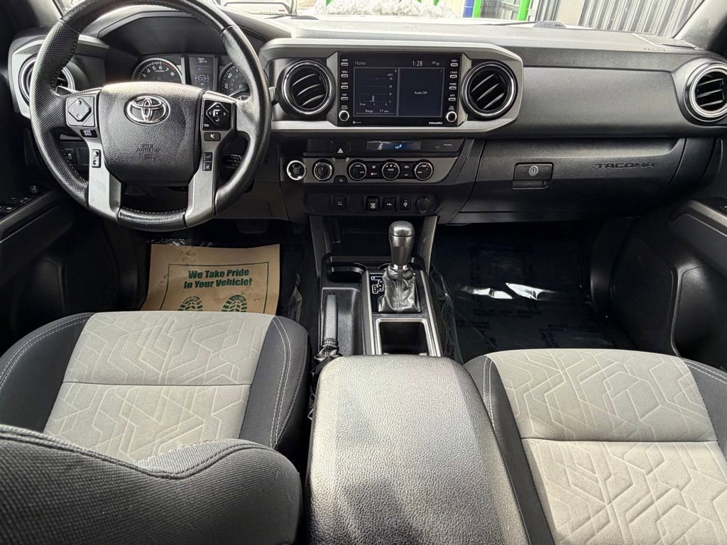 Used 2022 Toyota Tacoma TRD Off-Road AWD/4WD image 10