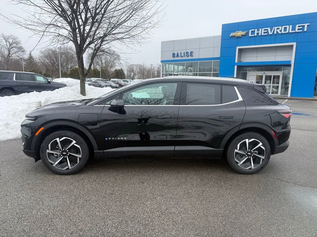 New 2026 Chevrolet Equinox EV LT FWD image 2