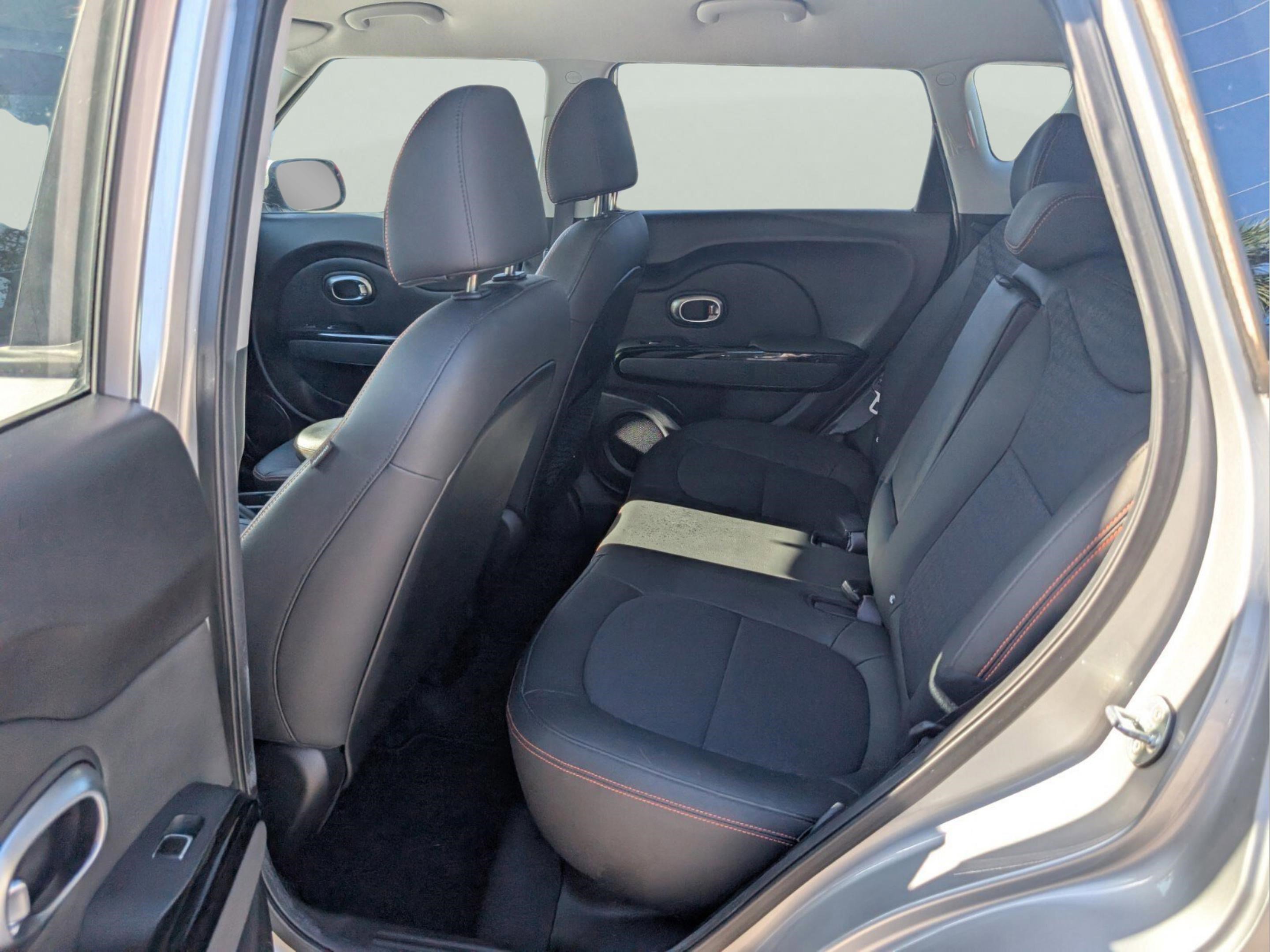 Used 2018 Kia Soul ! image 30