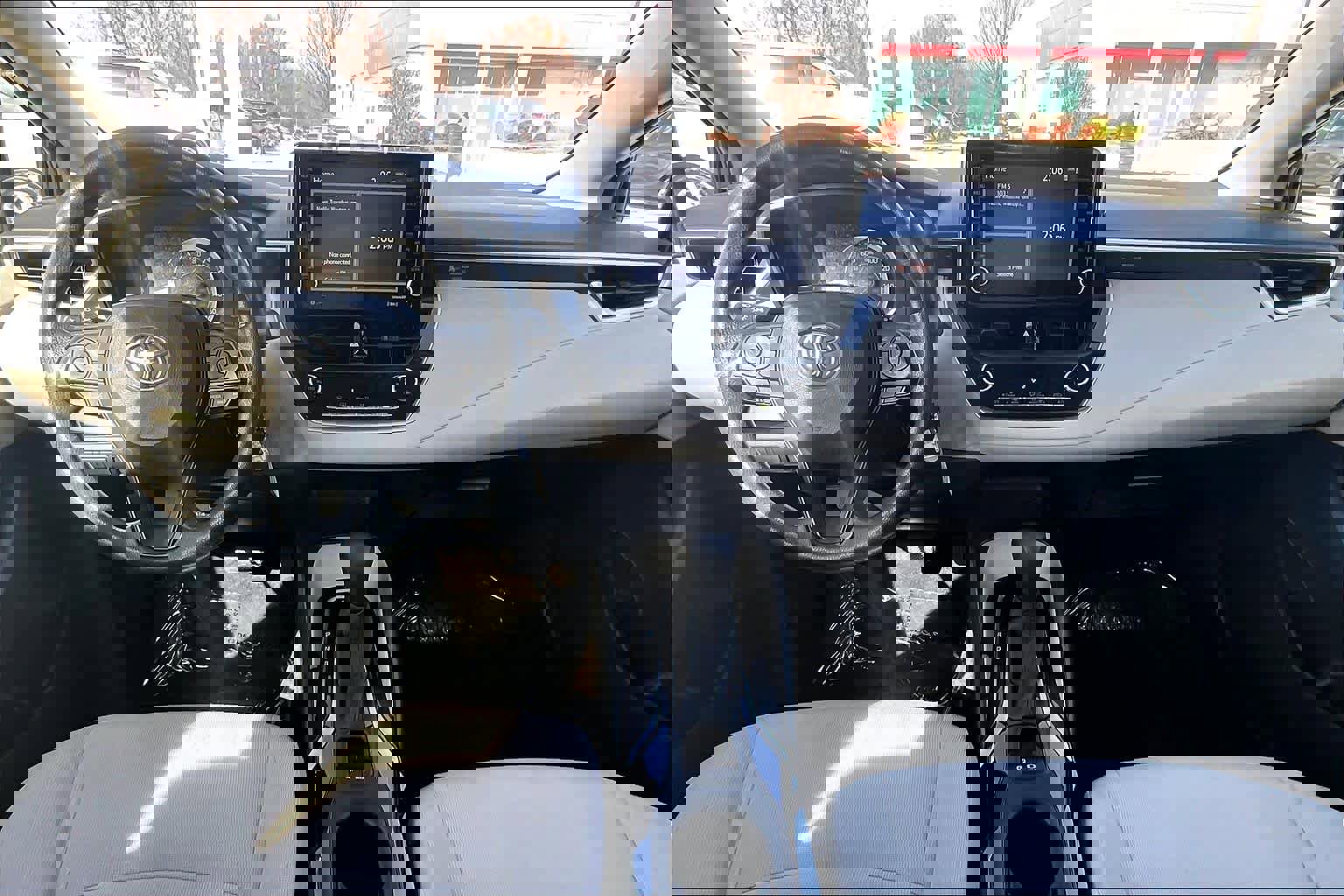 Used 2022 Toyota Corolla LE image 15