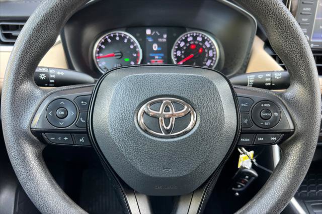 Certified 2021 Toyota RAV4 LE FWD image 23